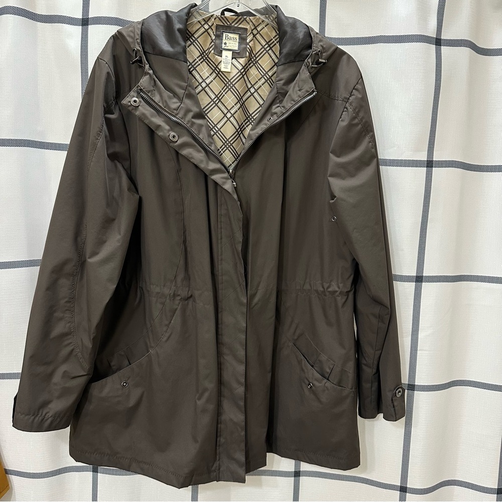 Women’s Bass Chocolate Brown rain jacket, XL, water repellent